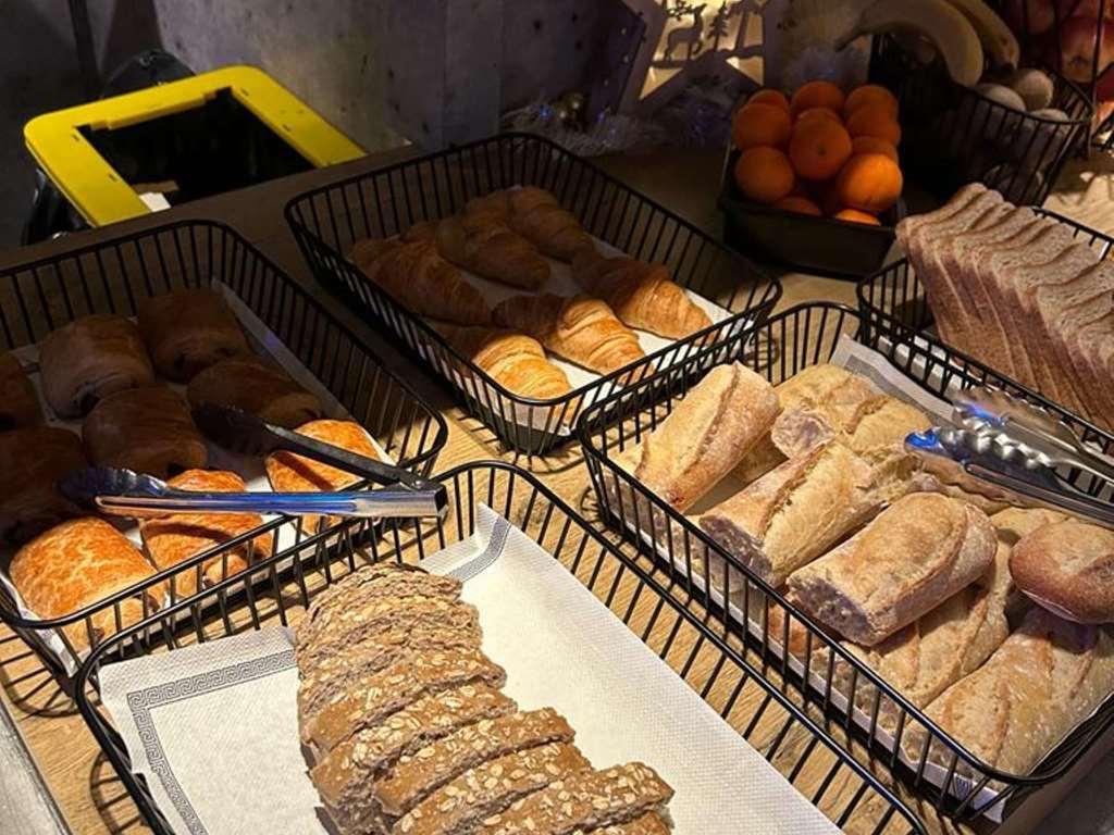 Ibis Budget Nantes Nord Saint Herblain Restaurant bilde